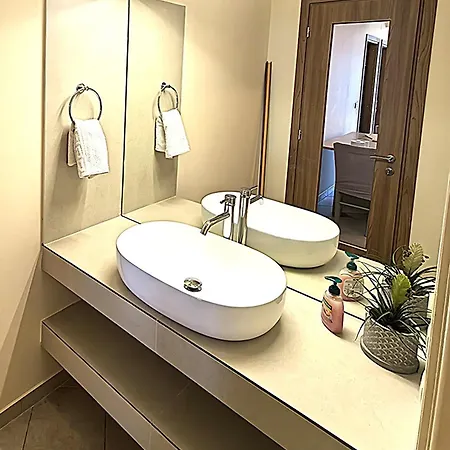 Fotini * أيّا إفيميا